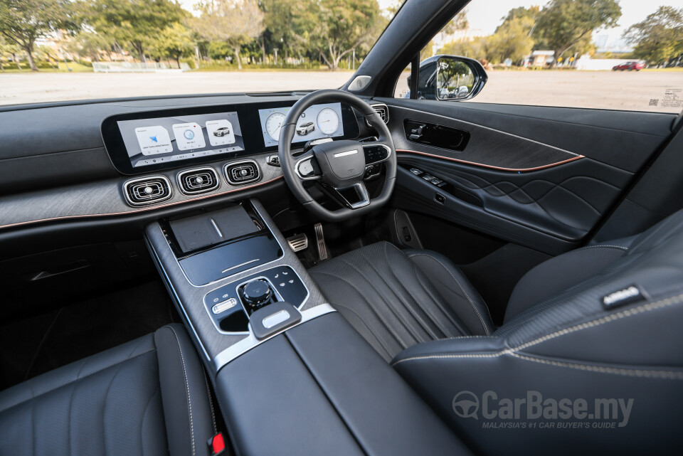 Omoda Jaecoo J8 Mk1 (2025) Interior