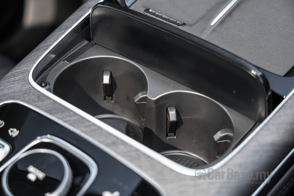 Omoda Jaecoo J8 Mk1 (2025) Interior