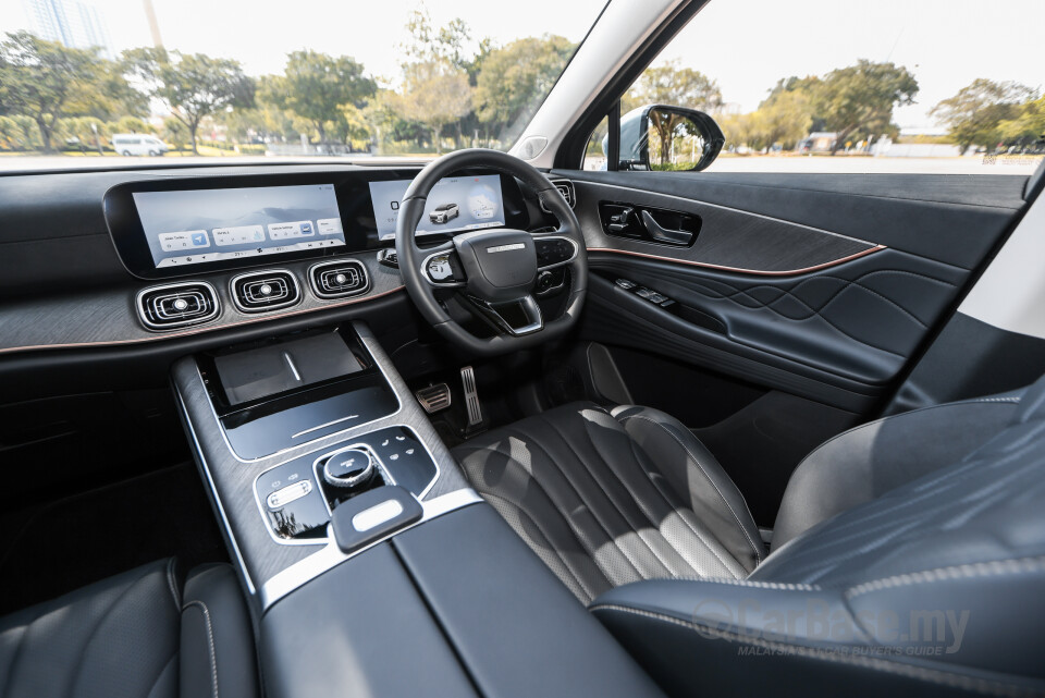 Omoda Jaecoo J8 Mk1 (2025) Interior