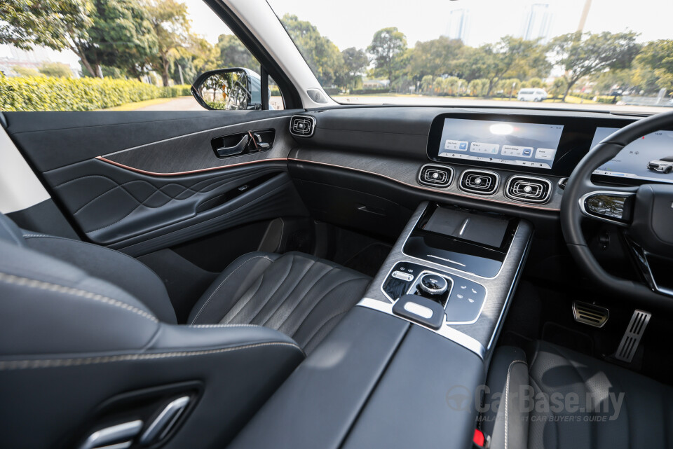 Omoda Jaecoo J8 Mk1 (2025) Interior