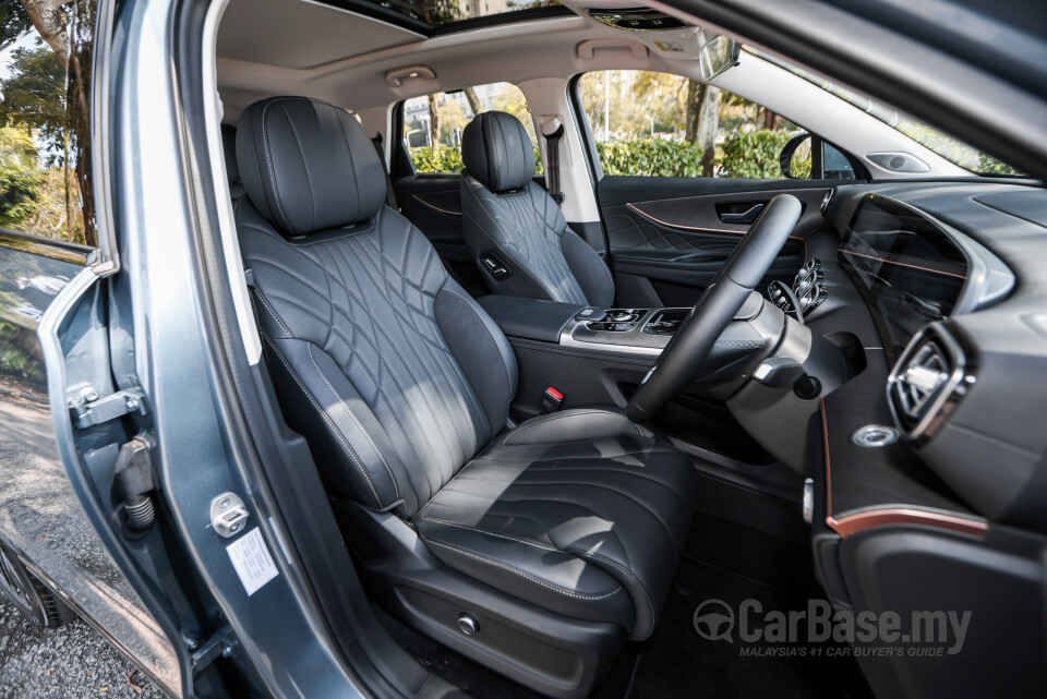 Omoda Jaecoo J8 Mk1 (2025) Interior
