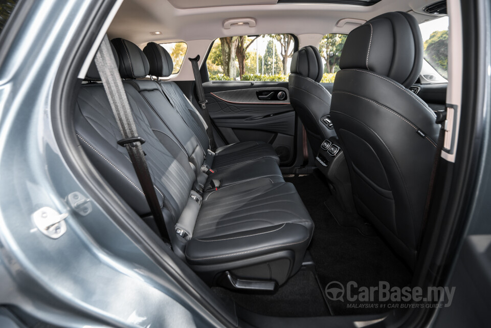 Omoda Jaecoo J8 Mk1 (2025) Interior