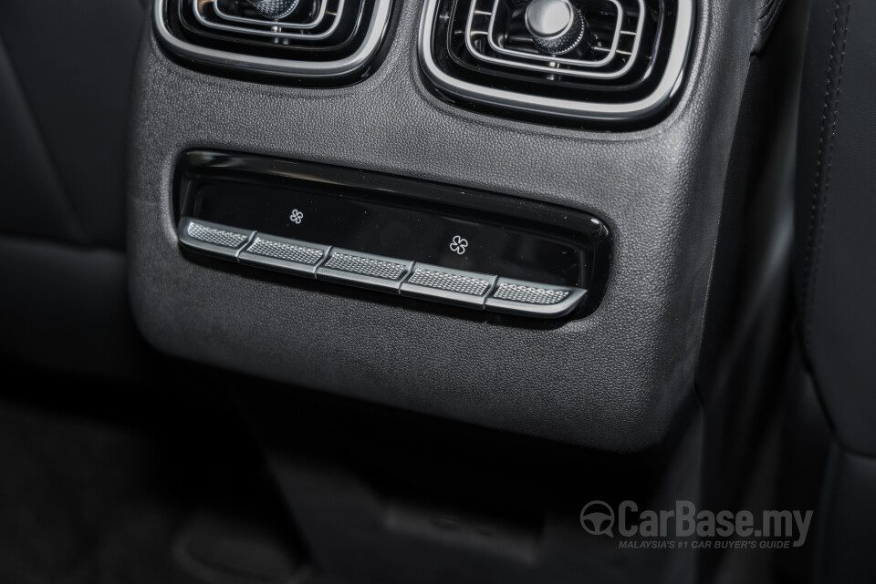 Omoda Jaecoo J8 Mk1 (2025) Interior