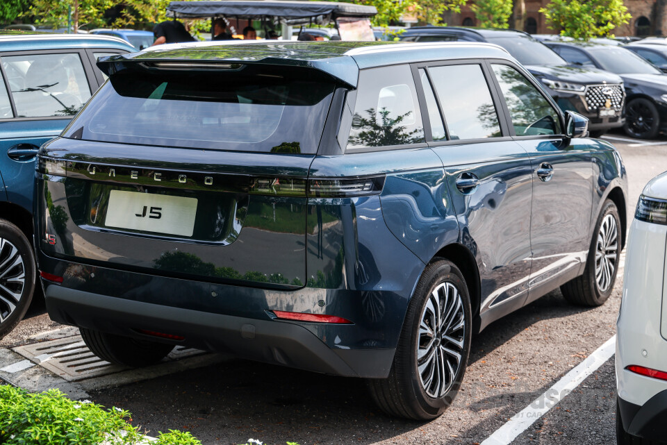 Omoda Jaecoo J5 Mk1 (2026) Exterior
