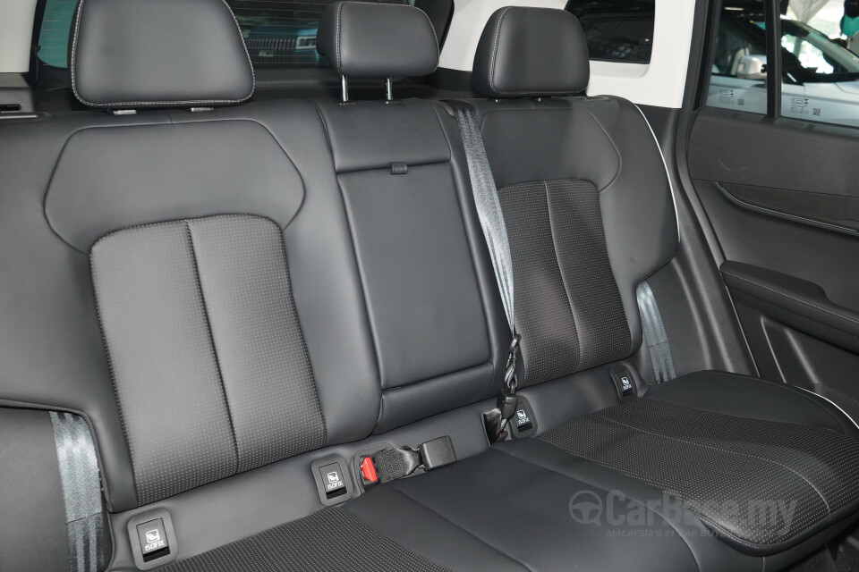 Omoda Jaecoo J5 Mk1 (2026) Interior