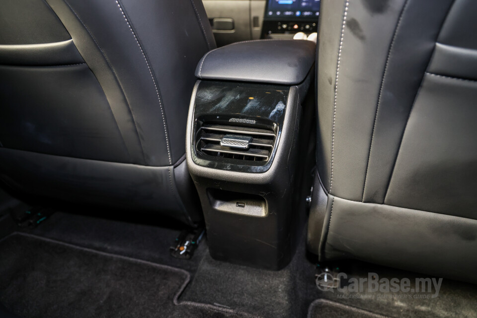 Omoda Jaecoo J5 Mk1 (2026) Interior