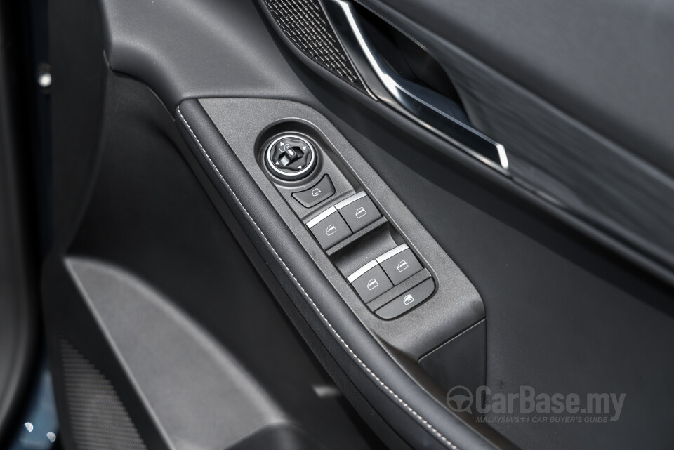 Omoda Jaecoo J5 Mk1 (2026) Interior