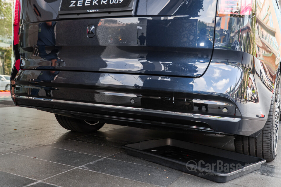 Zeekr 009 EF1E (2024) Exterior