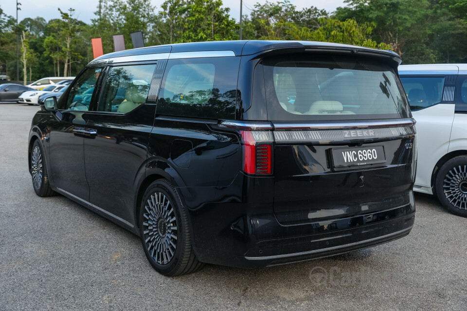 Zeekr 009 EF1E (2024) Exterior