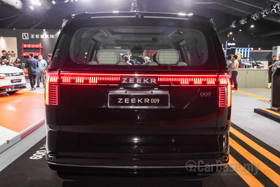 Zeekr 009 EF1E (2024) Exterior