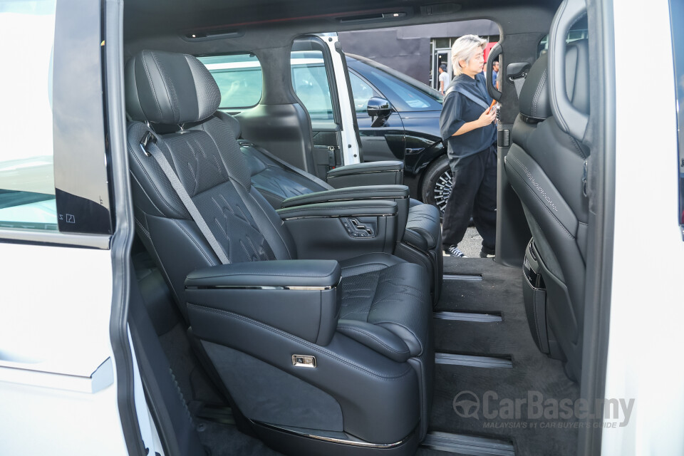 Zeekr 009 EF1E (2024) Interior