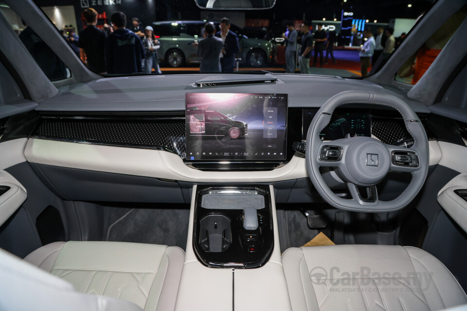 Zeekr 009 EF1E (2024) Interior