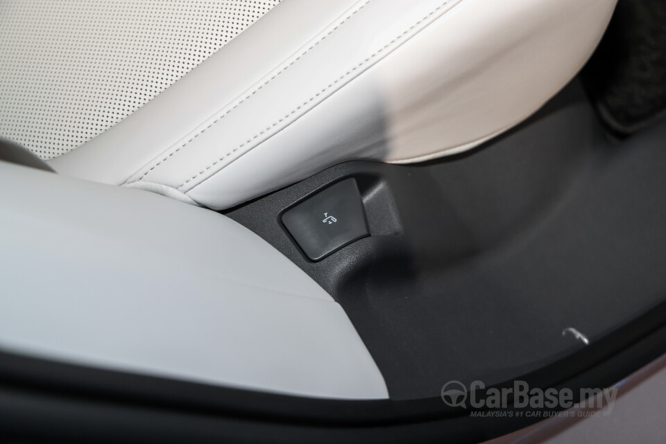 Xpeng G6 F30 FL (2025) Interior