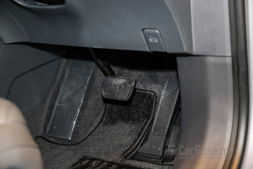 Xpeng G6 F30 FL (2025) Interior