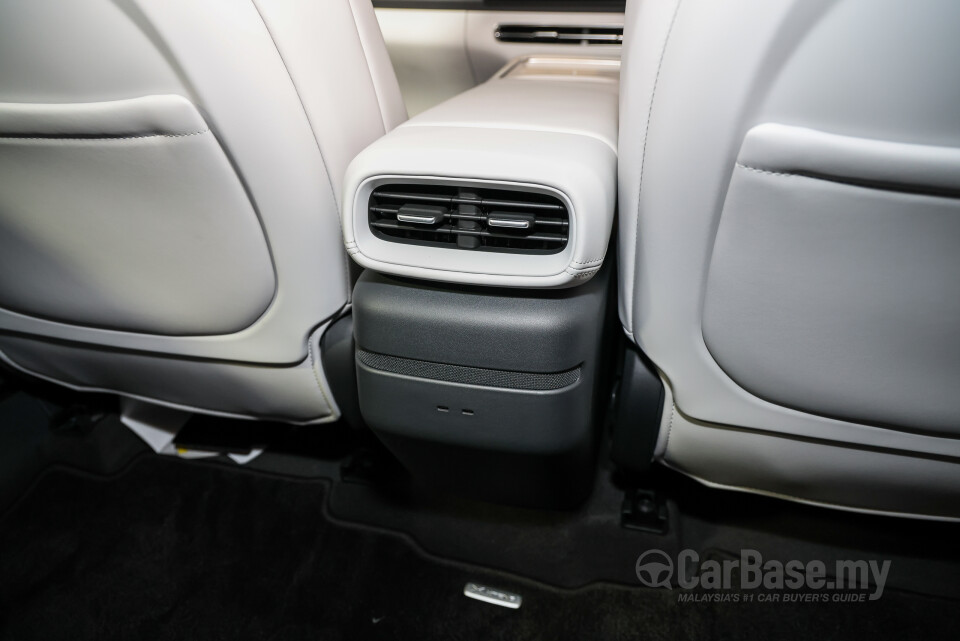 Xpeng G6 F30 FL (2025) Interior
