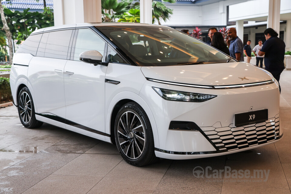 Xpeng X9 H93 (2025) Exterior