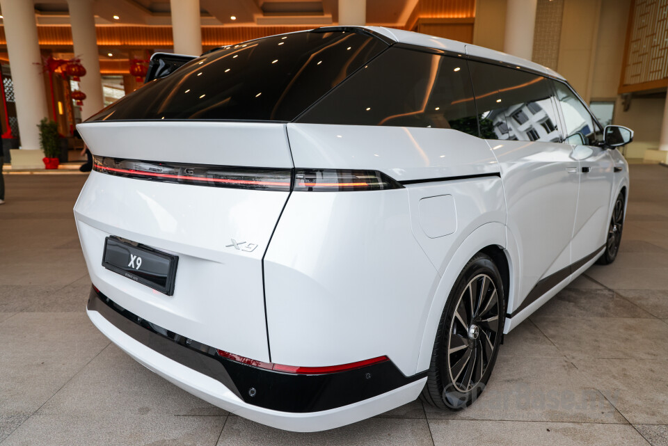 Xpeng X9 H93 (2025) Exterior