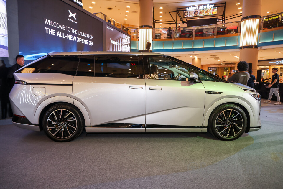 Xpeng X9 H93 (2025) Exterior