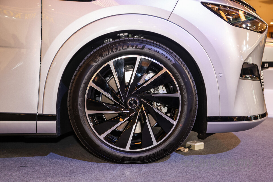 Xpeng X9 H93 (2025) Exterior