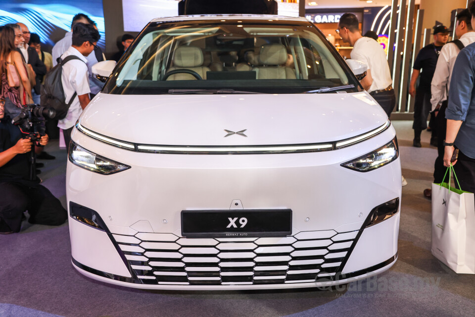Xpeng X9 H93 (2025) Exterior