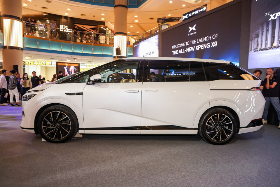 Xpeng X9 H93 (2025) Exterior