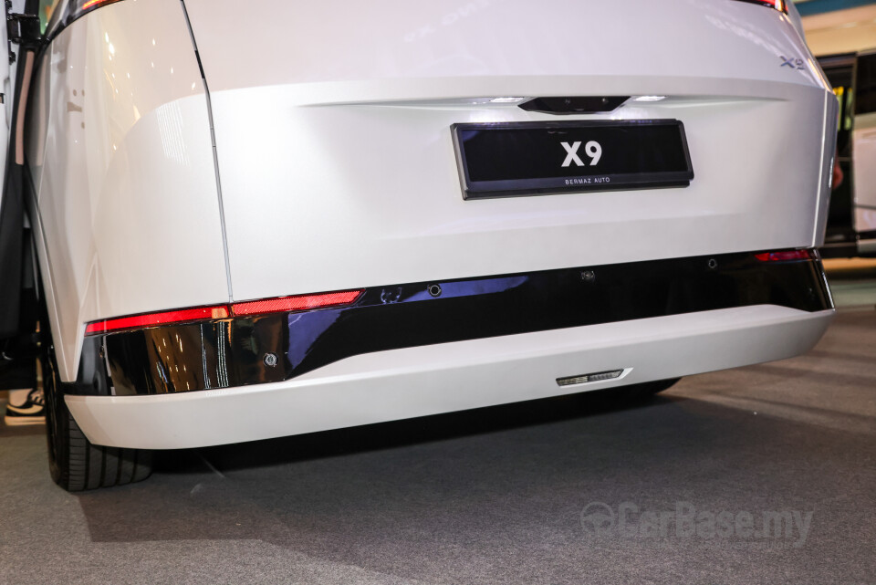 Xpeng X9 H93 (2025) Exterior