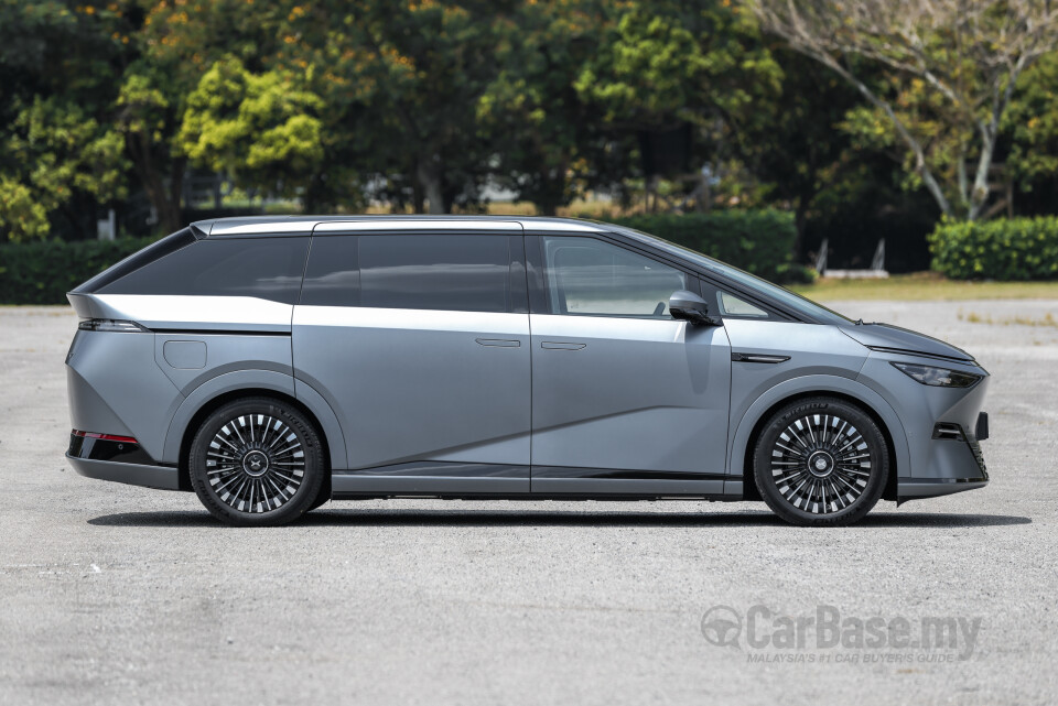 Xpeng X9 H93 (2025) Exterior