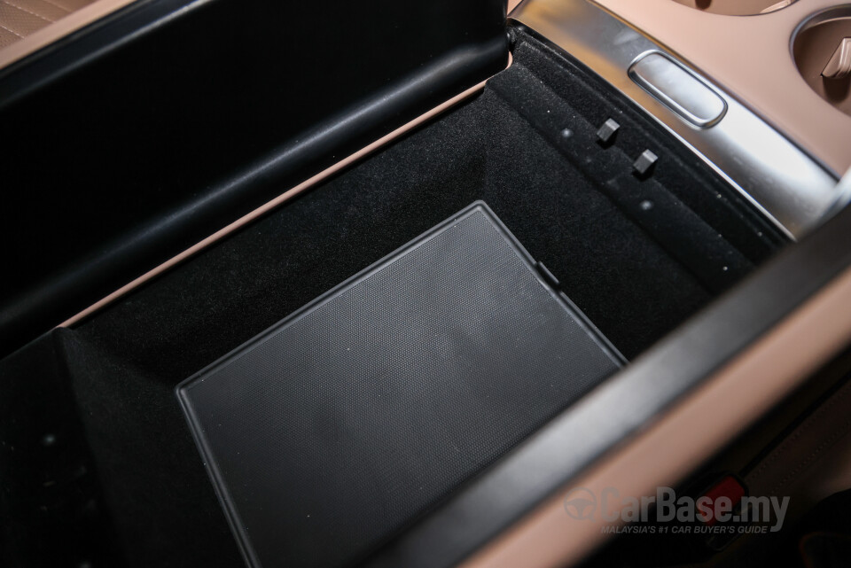 Xpeng X9 H93 (2025) Interior
