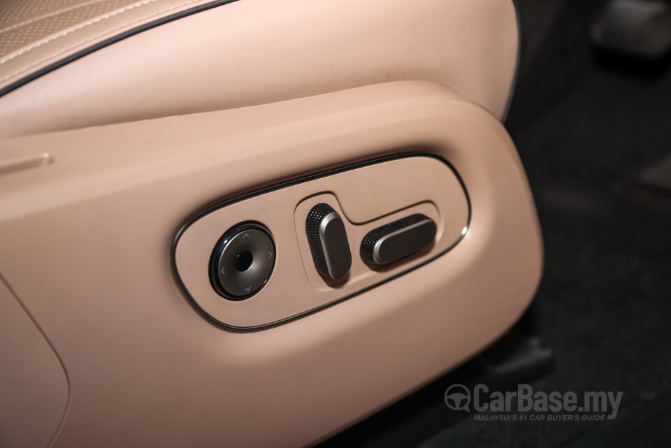 Xpeng X9 H93 (2025) Interior