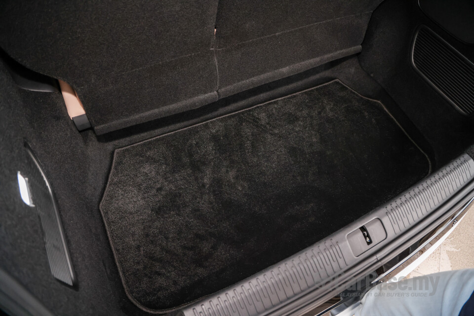 Xpeng X9 H93 (2025) Interior