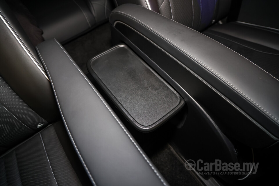 Xpeng X9 H93 (2025) Interior