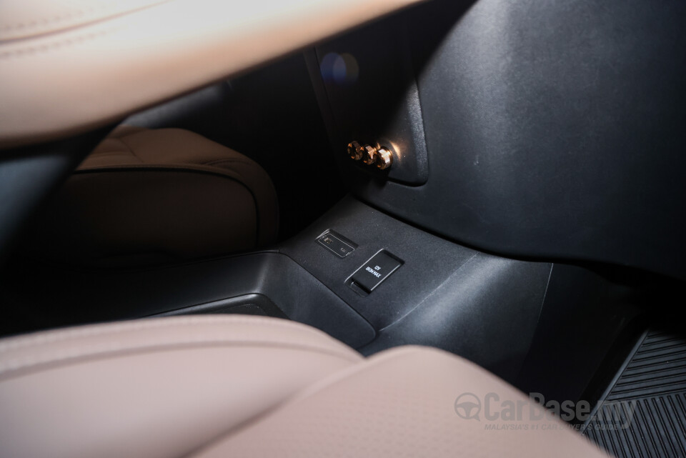 Xpeng X9 H93 (2025) Interior