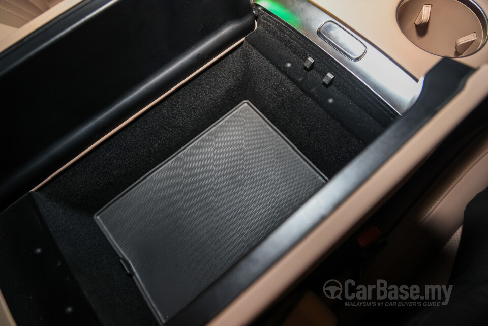 Xpeng X9 H93 (2025) Interior
