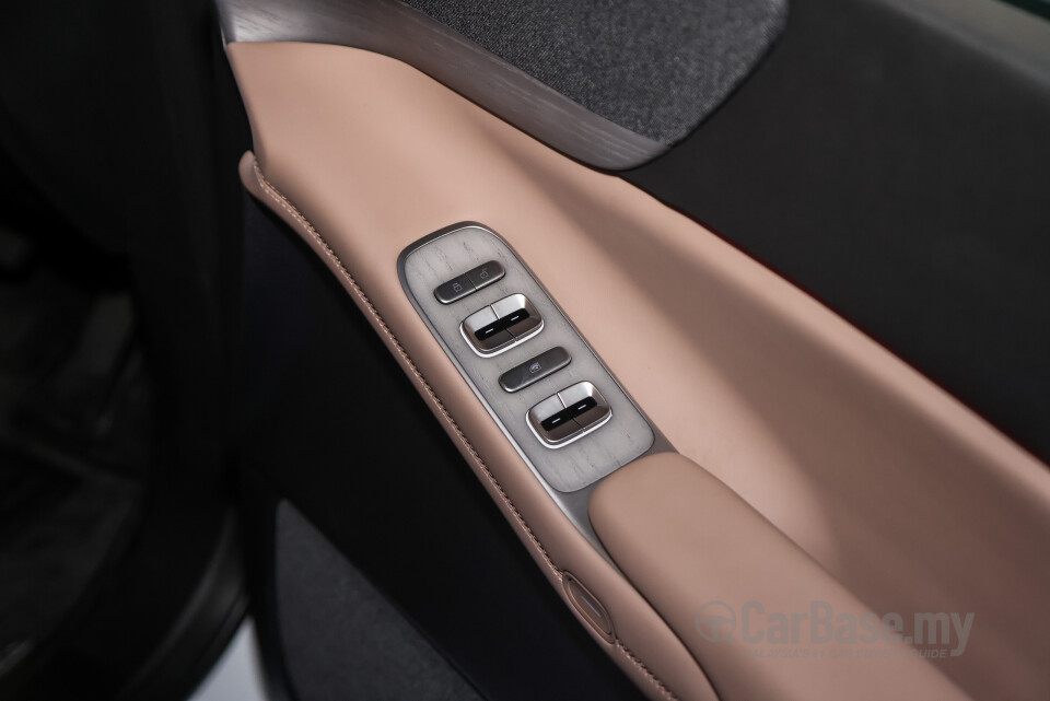 Xpeng X9 H93 (2025) Interior