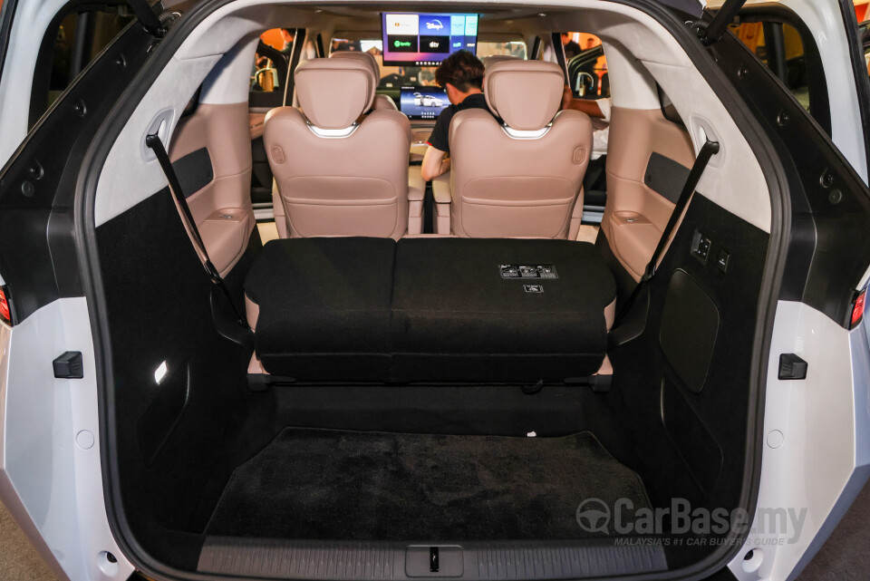 Xpeng X9 H93 (2025) Interior
