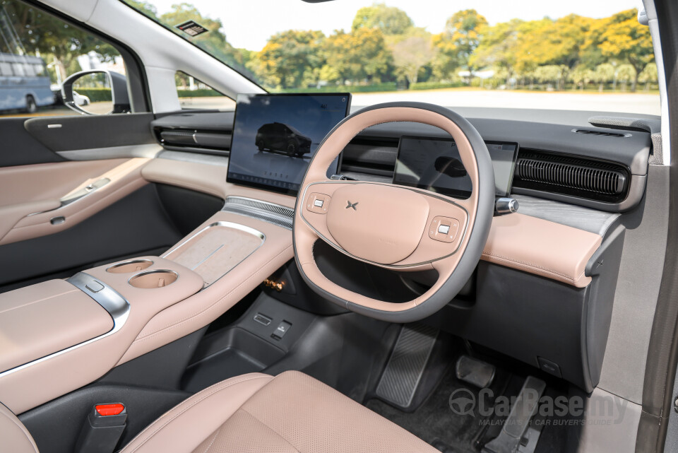 Xpeng X9 H93 (2025) Interior