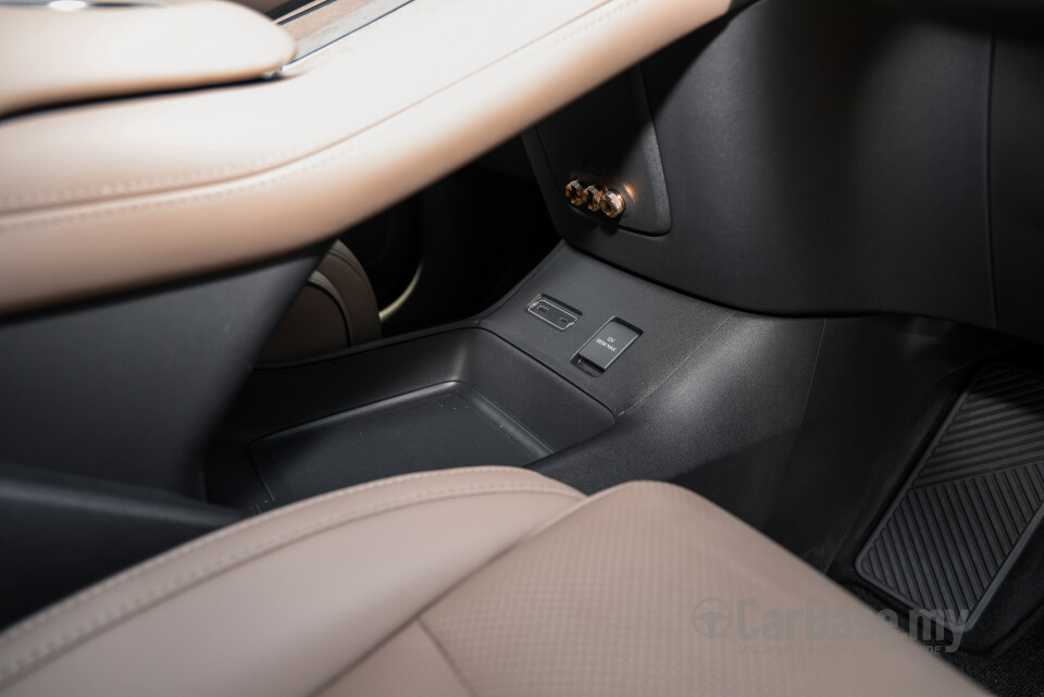Xpeng X9 H93 (2025) Interior