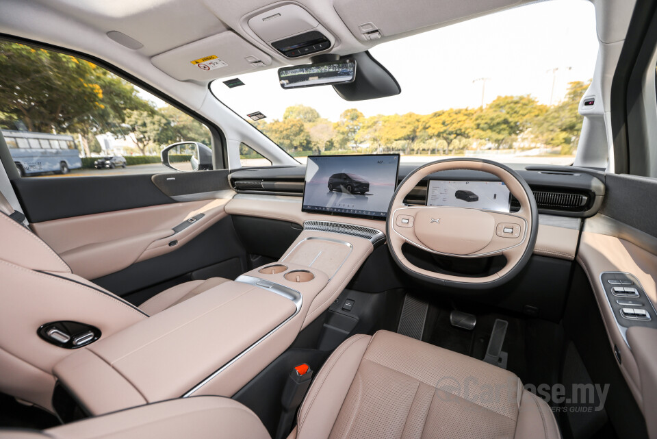 Xpeng X9 H93 (2025) Interior