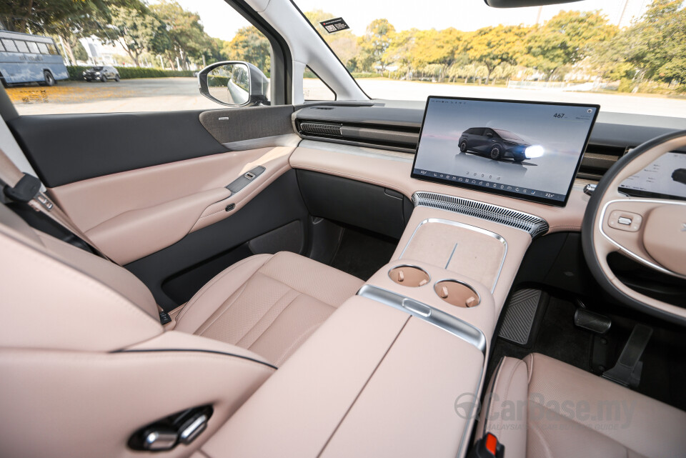 Xpeng X9 H93 (2025) Interior