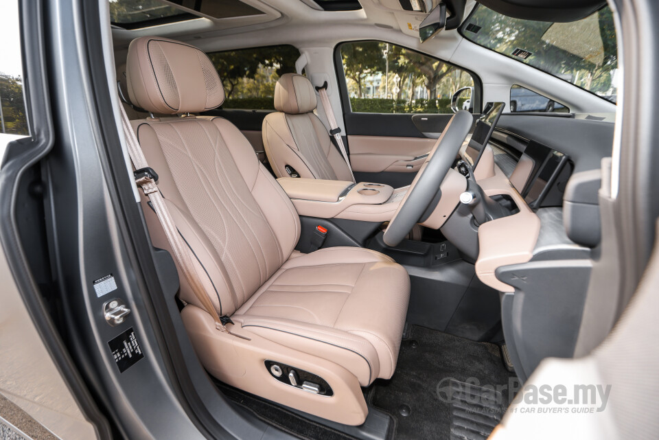 Xpeng X9 H93 (2025) Interior
