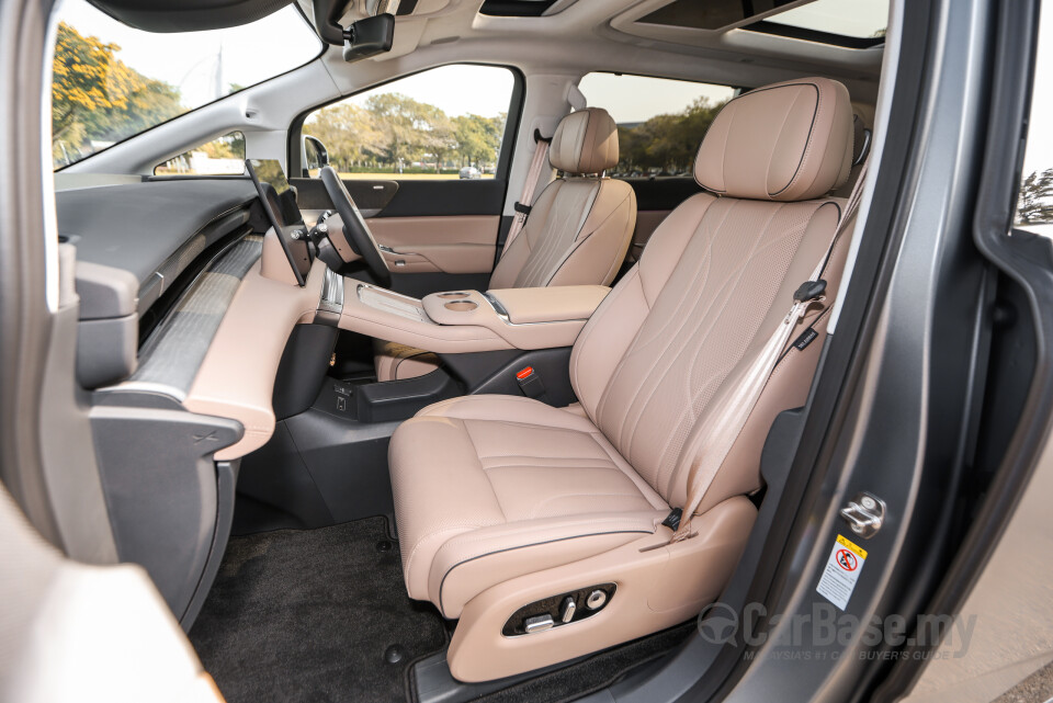 Xpeng X9 H93 (2025) Interior
