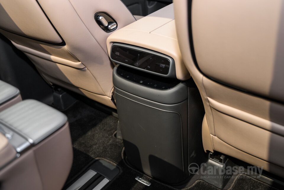 Xpeng X9 H93 (2025) Interior