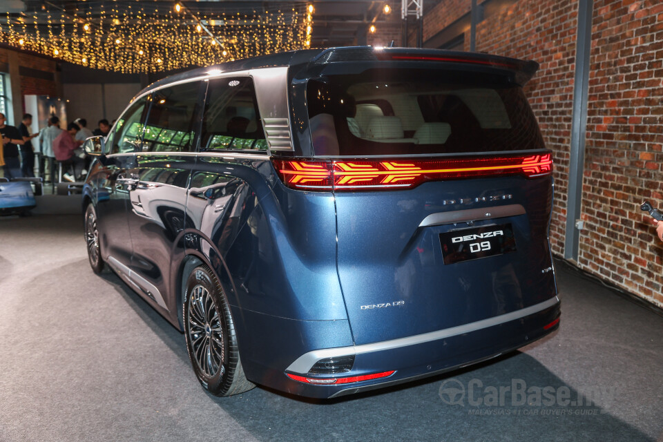 Denza D9 Mk1 (2025) Exterior