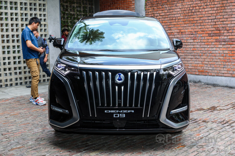 Denza D9 Mk1 (2025) Exterior