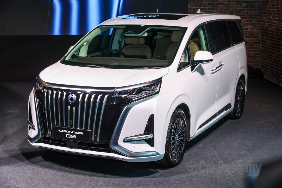 Denza D9 Mk1 (2025) Exterior
