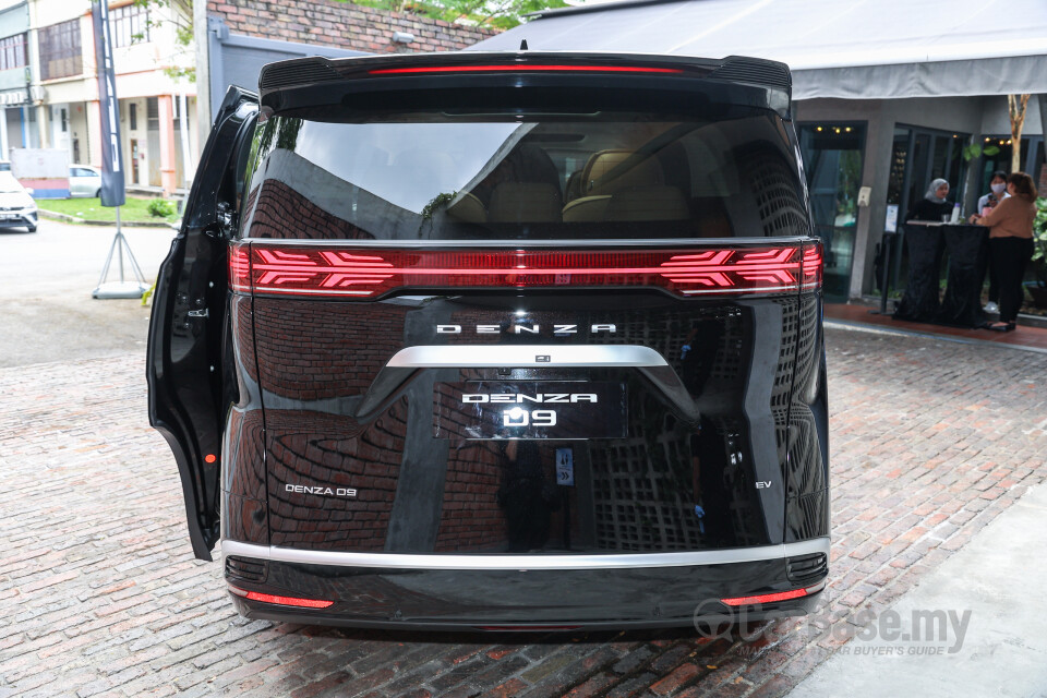 Denza D9 Mk1 (2025) Exterior