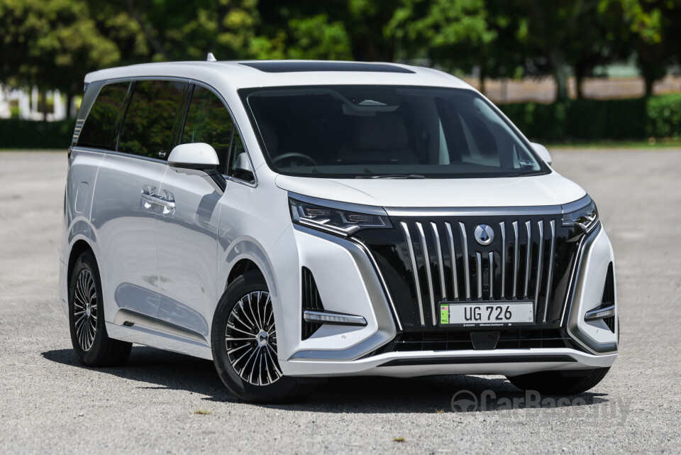 Denza D9 Mk1 (2025) Exterior