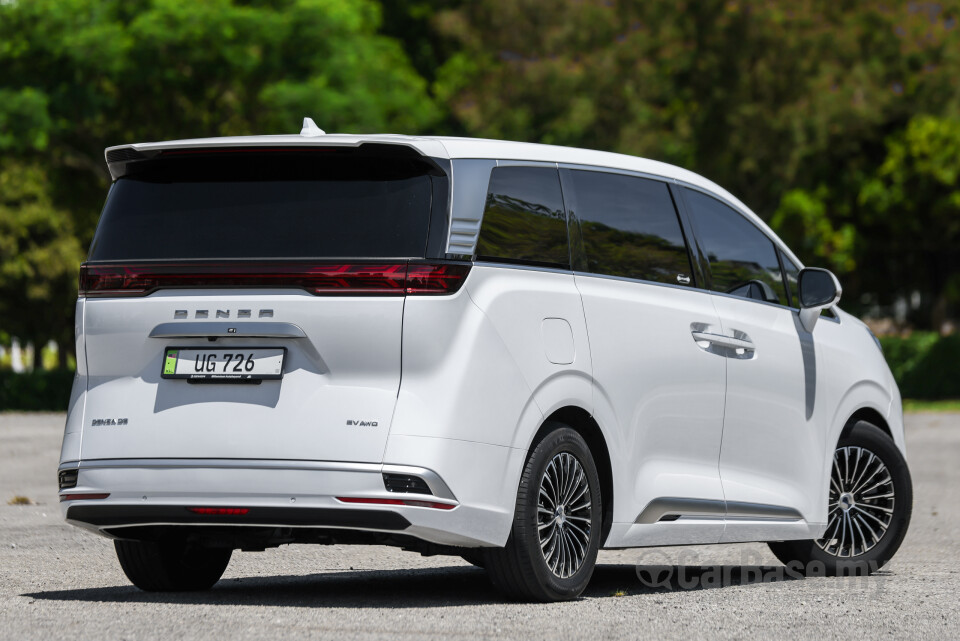 Denza D9 Mk1 (2025) Exterior
