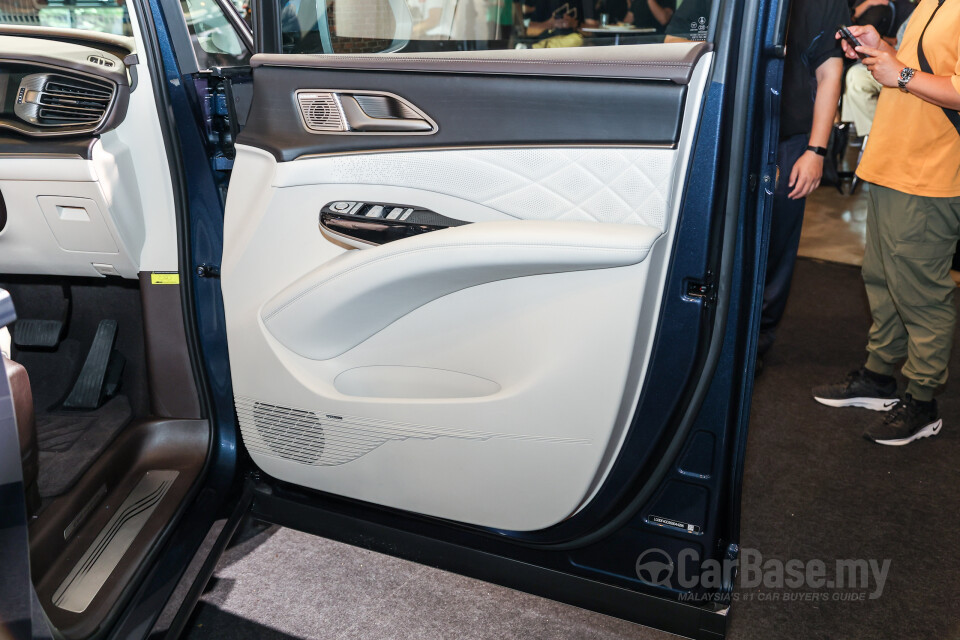 Denza D9 Mk1 (2025) Interior