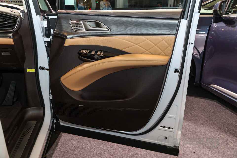 Denza D9 Mk1 (2025) Interior